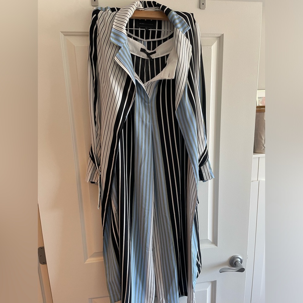 BCBG Maxazria stripped pants suit size XS